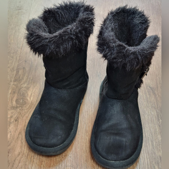 Children's Place Girls Winter Boots Faux Fur Size 1 - Picture 2 of 9